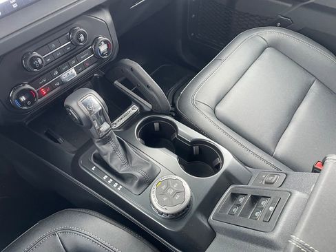 New 2025 Ford Bronco Big Bend w/ Black Diamond Package image 21