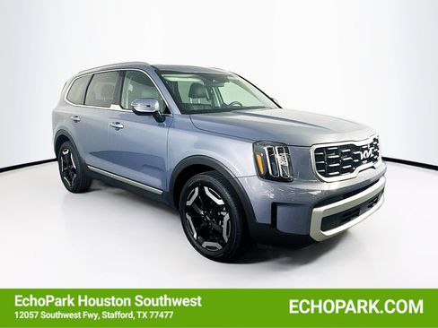 Used 2025 Kia Telluride S image 1