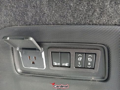 Used 2023 Cadillac Escalade ESV Premium Luxury image 12