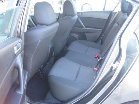 Used 2013 MAZDA MAZDA3 i Touring image 25