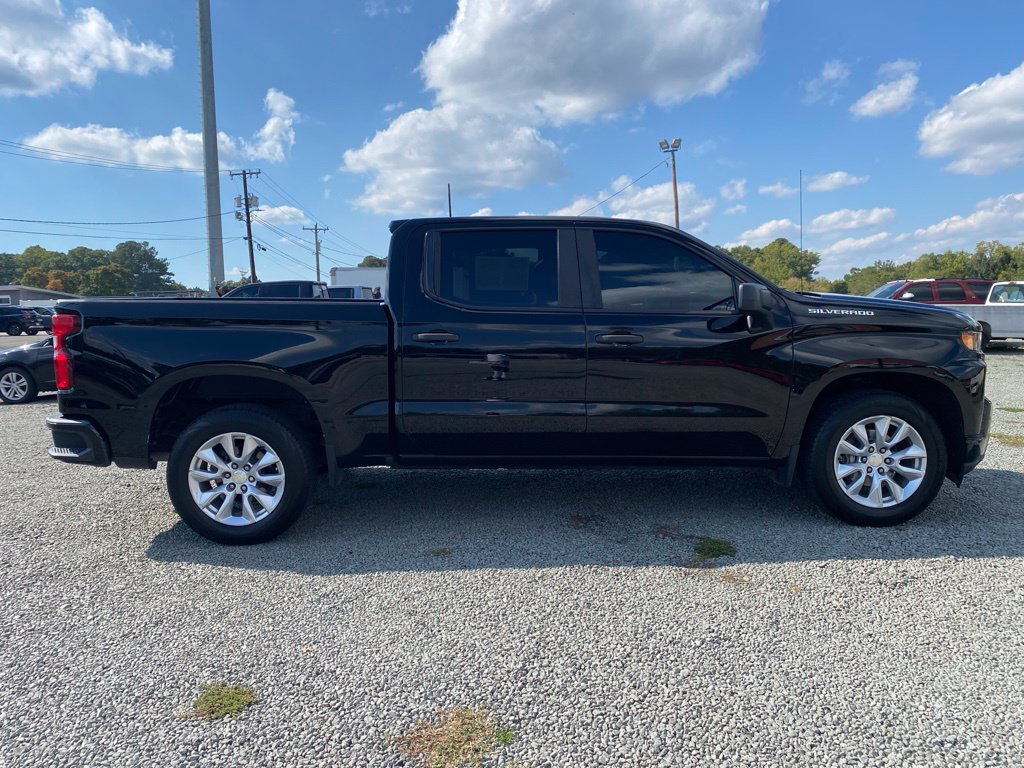 Used 2020 Chevrolet Silverado 1500 Custom w/ Custom Value Package RWD image 2
