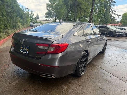 Used 2018 Honda Accord Sport image 4