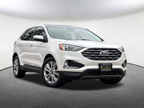 Used 2019 Ford Edge Titanium w/ Cold Weather Package image 2