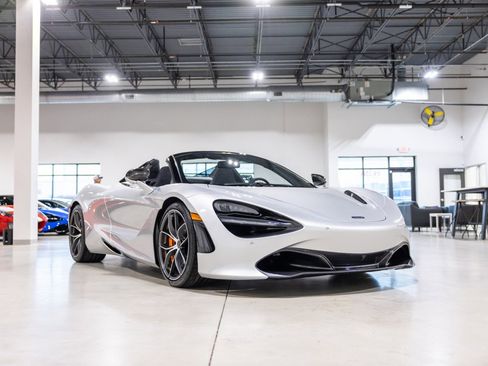 Used 2020 McLaren 720S Performance image 3