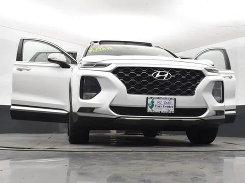 Used 2020 Hyundai Santa Fe SEL w/ Convenience + Premium Package FWD image 10