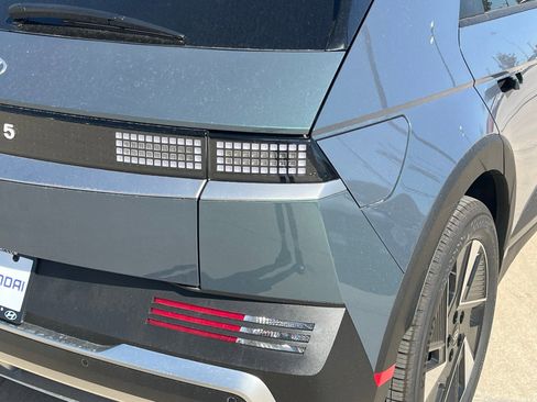 New 2026 Hyundai Ioniq 5 SE image 13