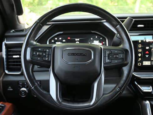 Used 2024 GMC Sierra 3500 Denali Ultimate AWD/4WD image 19