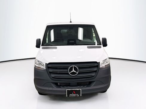 Used 2025 Mercedes-Benz Sprinter 2500 image 2