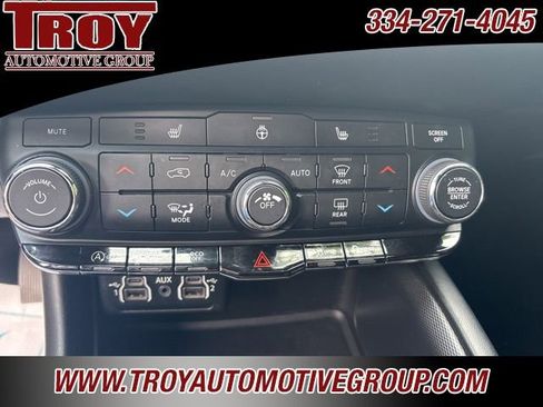 Used 2023 Dodge Durango GT image 13