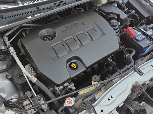 Used 2019 Toyota Corolla SE image 19