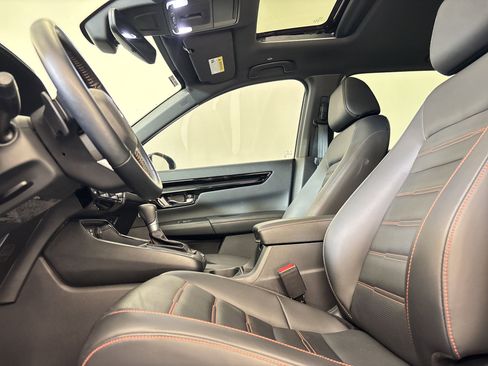 Used 2025 Honda CR-V Sport Touring image 5