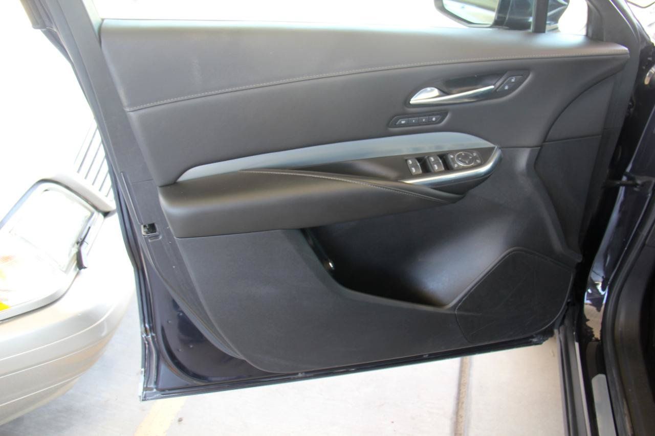 Used 2022 Cadillac XT4 Premium Luxury w/ Driver Awareness Package FWD image 19