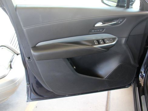 Used 2022 Cadillac XT4 Premium Luxury w/ Driver Awareness Package FWD image 19