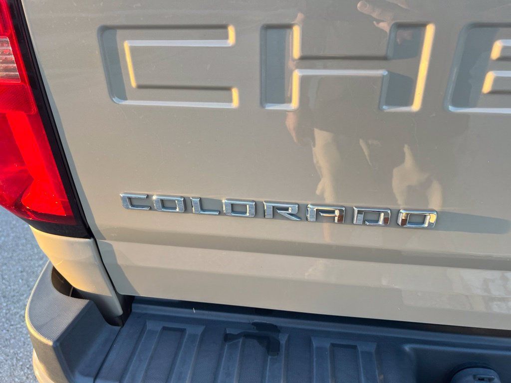 Used 2022 Chevrolet Colorado Z71 RWD image 9