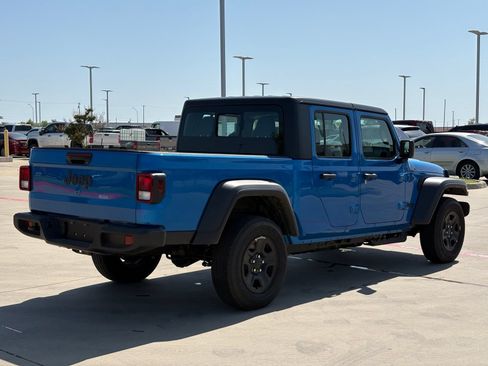 Used 2026 Jeep Gladiator Sport AWD/4WD image 7