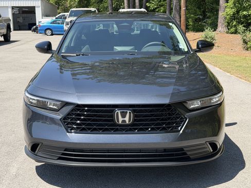Used 2025 Honda Accord SE image 38