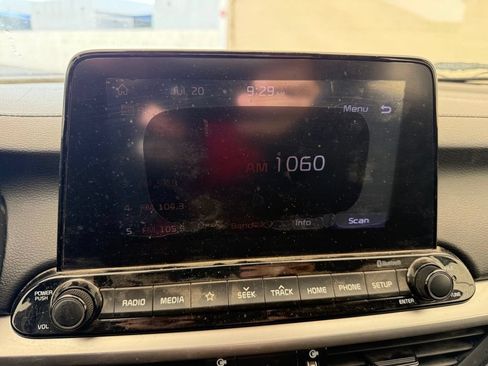 Used 2020 Kia Forte LXS FWD image 24