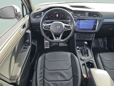 Used 2022 Volkswagen Tiguan SEL R-Line image 4