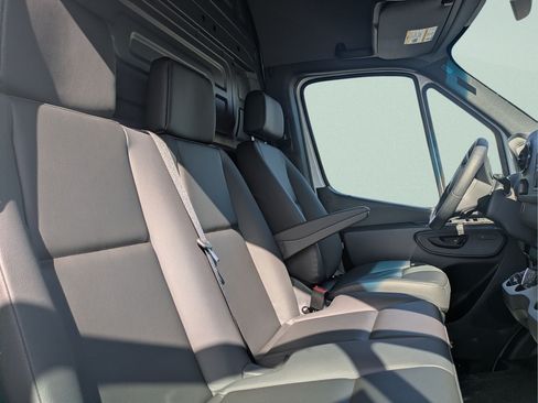 New 2026 Mercedes-Benz Sprinter 2500 image 6