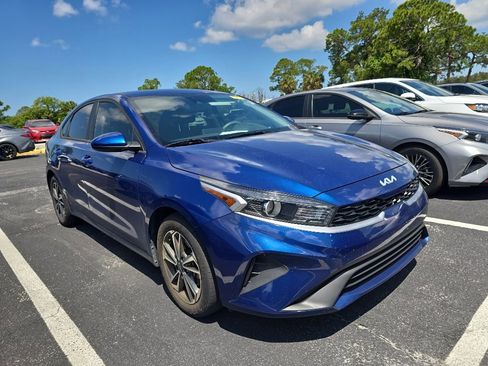 Certified 2023 Kia Forte LXS FWD image 1