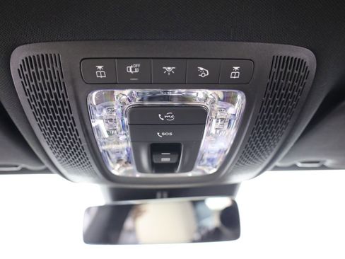 Certified 2025 Mercedes-Benz CLA 250 4MATIC image 38