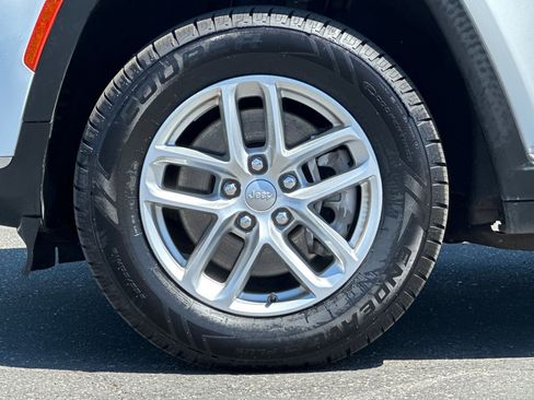Certified 2023 Jeep Grand Cherokee L Laredo AWD/4WD image 26