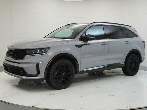 Used 2022 Kia Sorento SX image 4