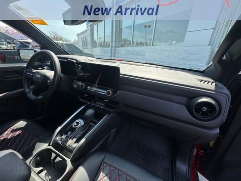 Used 2025 Chevrolet Colorado W/T w/ Advanced Trailering Package image 7