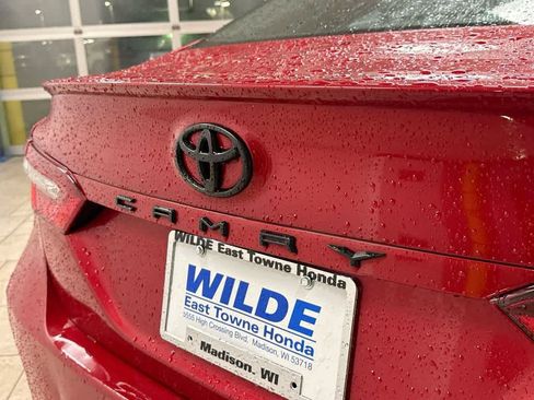 Used 2022 Toyota Camry SE image 14