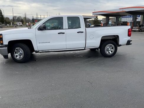 Used 2015 Chevrolet Silverado 1500 W/T RWD image 2