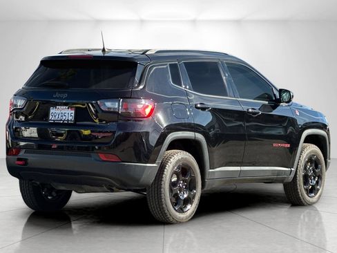 Used 2023 Jeep Compass Trailhawk w/ Trailhawk Elite Group image 3