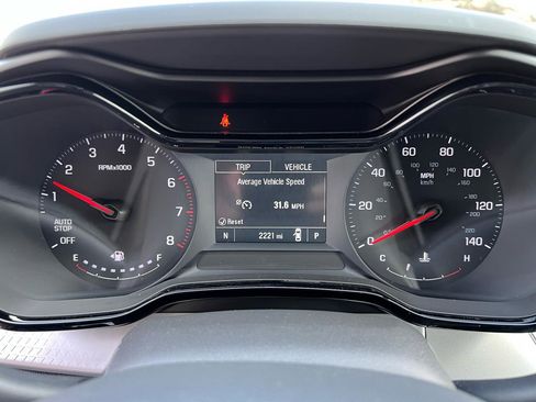 Used 2024 Chevrolet Trax LS w/ LS Convenience Package image 11