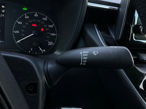 Used 2025 Toyota Corolla LE image 33