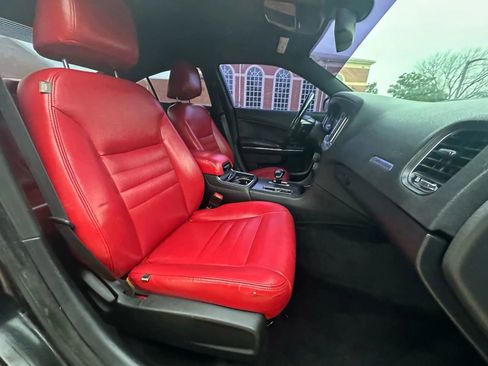 Used 2014 Dodge Charger SXT image 25