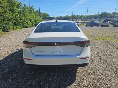 Used 2025 Honda Accord SE image 5