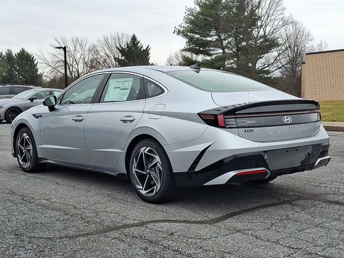New 2026 Hyundai Sonata SEL FWD image 2