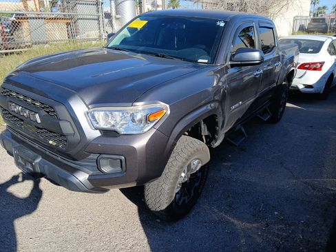 Used 2019 Toyota Tacoma SR w/ SR Convenience Package image 1