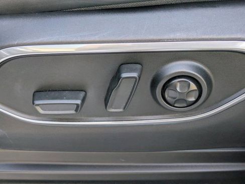 Used 2022 Jeep Wagoneer Series III w/ Premium Group I image 18