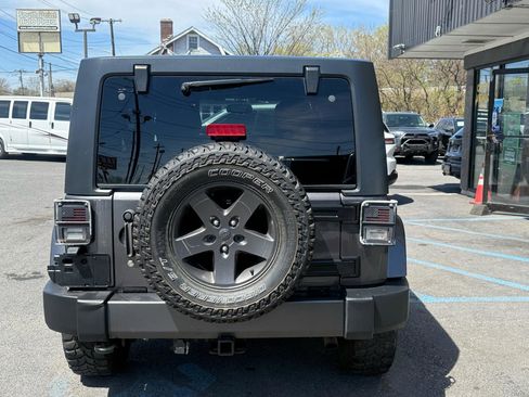 Used 2016 Jeep Wrangler Unlimited Sport AWD/4WD image 7