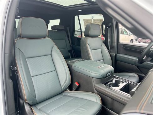 Used 2025 GMC Yukon AT4 image 29