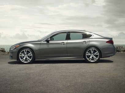 Used 2016 INFINITI Q70 3.7