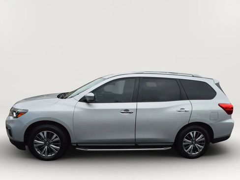 Used 2019 Nissan Pathfinder SV AWD/4WD image 5