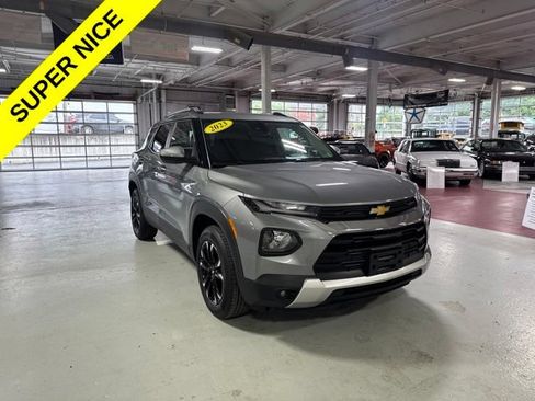 Used 2023 Chevrolet TrailBlazer LT w/ Convenience Package AWD/4WD image 7