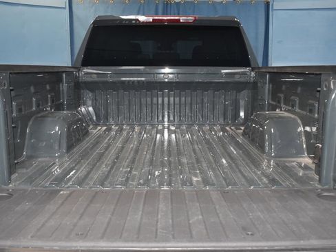 Used 2025 Chevrolet Silverado 1500 LT image 28