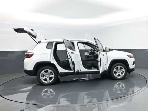 Used 2023 Jeep Compass Sport AWD/4WD image 27