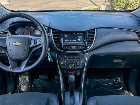 Used 2017 Chevrolet Trax LS AWD/4WD image 12