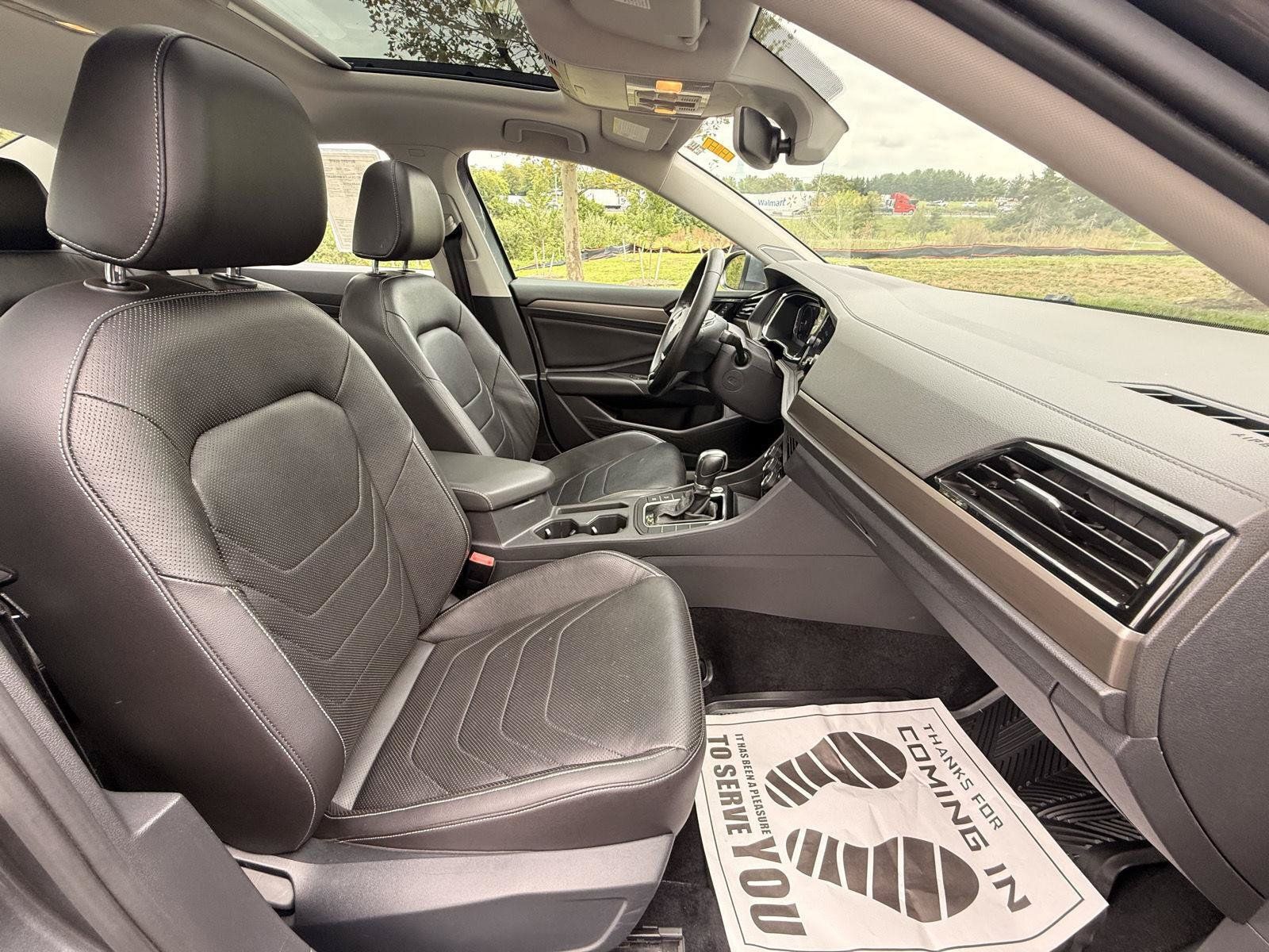 Used 2019 Volkswagen Jetta SEL Premium FWD image 20