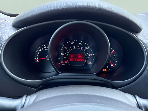 Used 2018 Kia Soul + FWD image 15