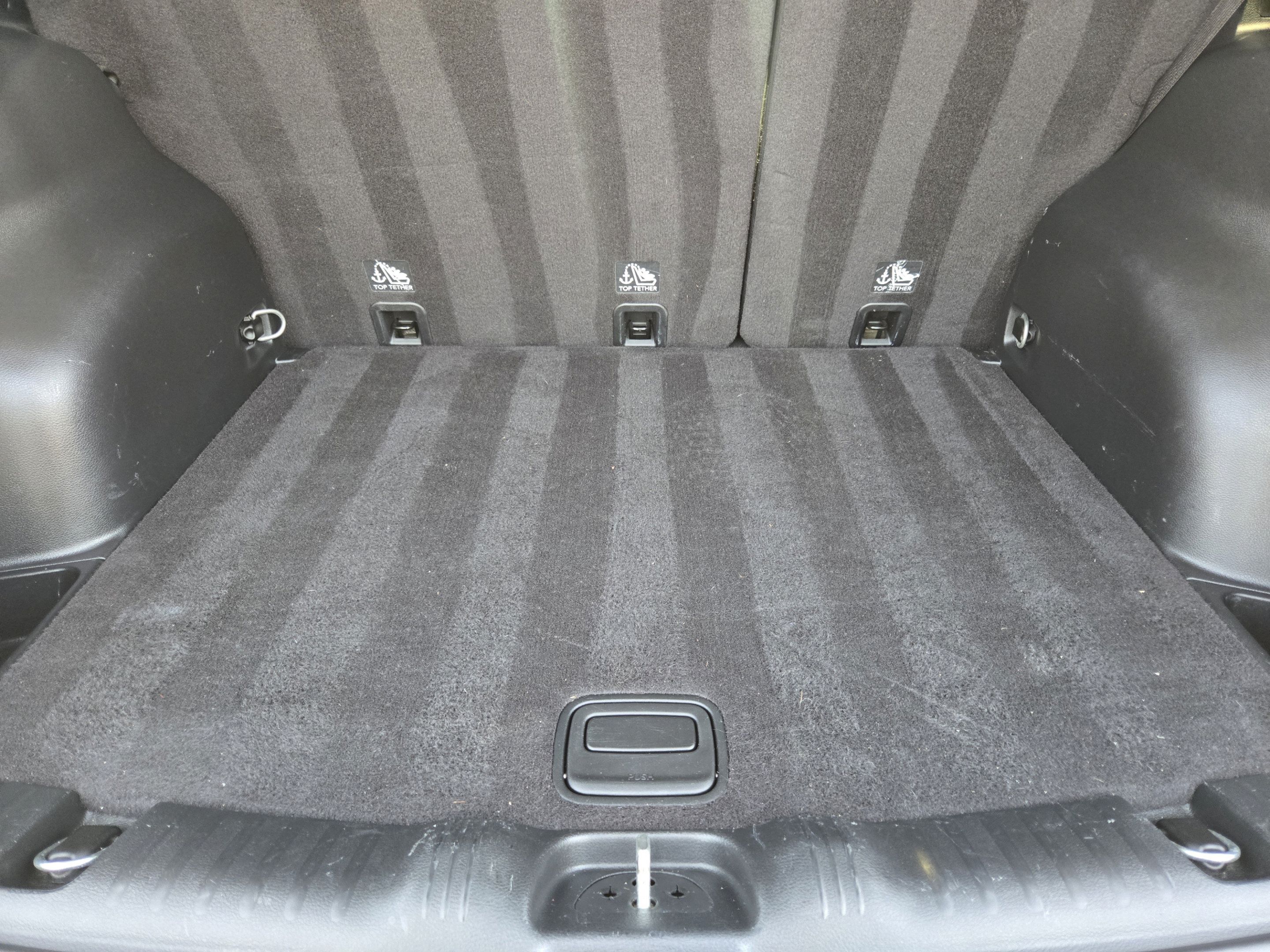 Used 2018 Jeep Compass Latitude FWD image 27