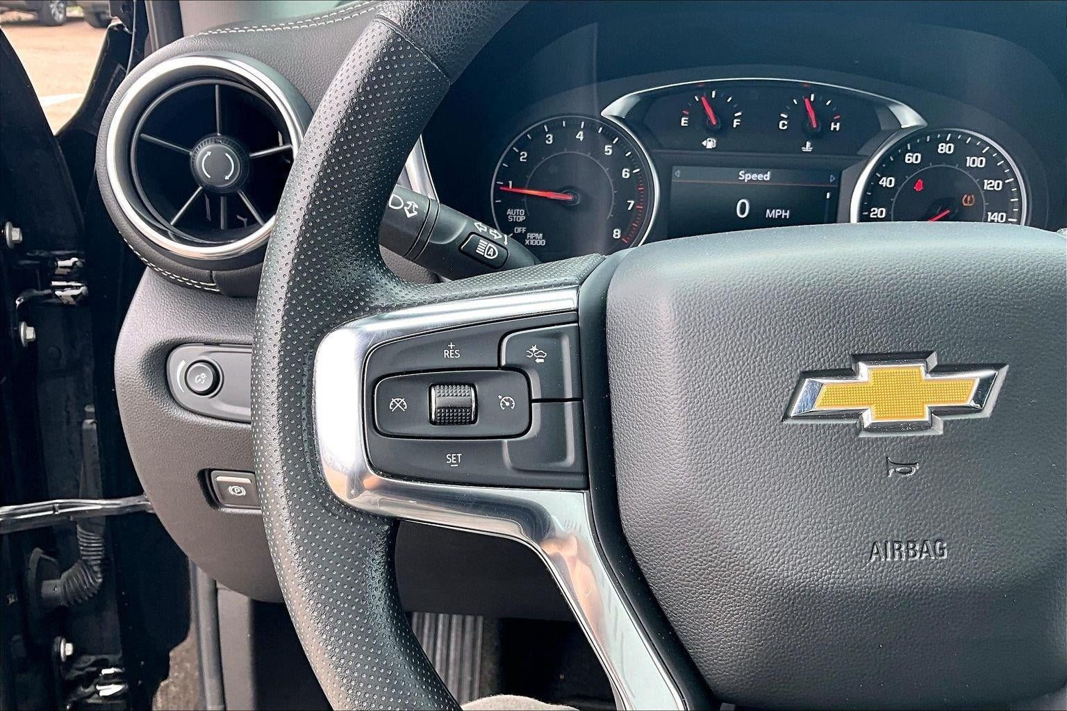 Used 2025 Chevrolet Blazer LT AWD/4WD image 19